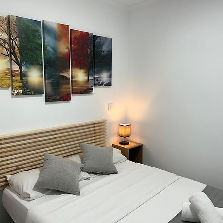 Ferienwohnung A Unos Pasos A Paseo Del Prado Madrid Exterior foto
