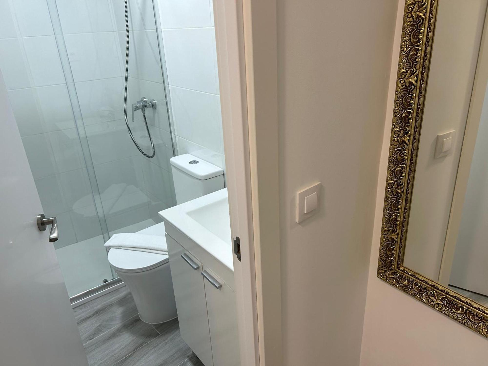Ferienwohnung A Unos Pasos A Paseo Del Prado Madrid Exterior foto